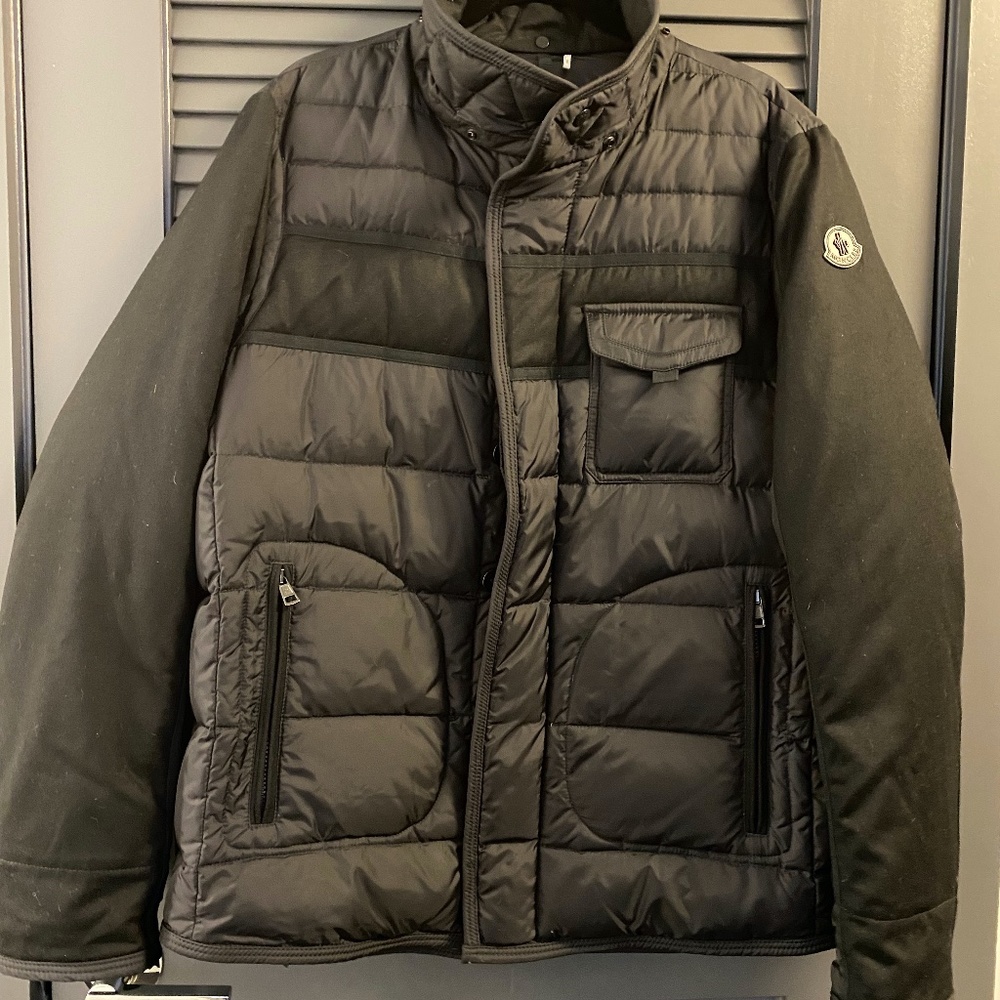 MONCLER MENS DOWN JACKET RARE SIZE 6 US SIZE 3XL